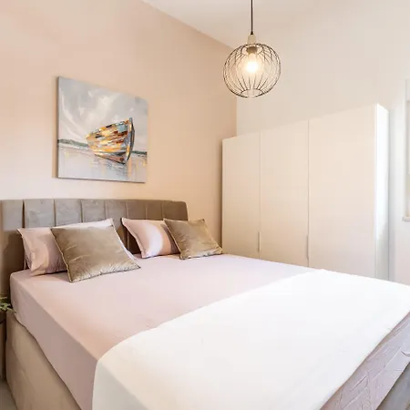 Apartment Sea Shore *